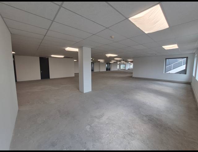 584M² OFFICE TO LET IN WOODMEAD